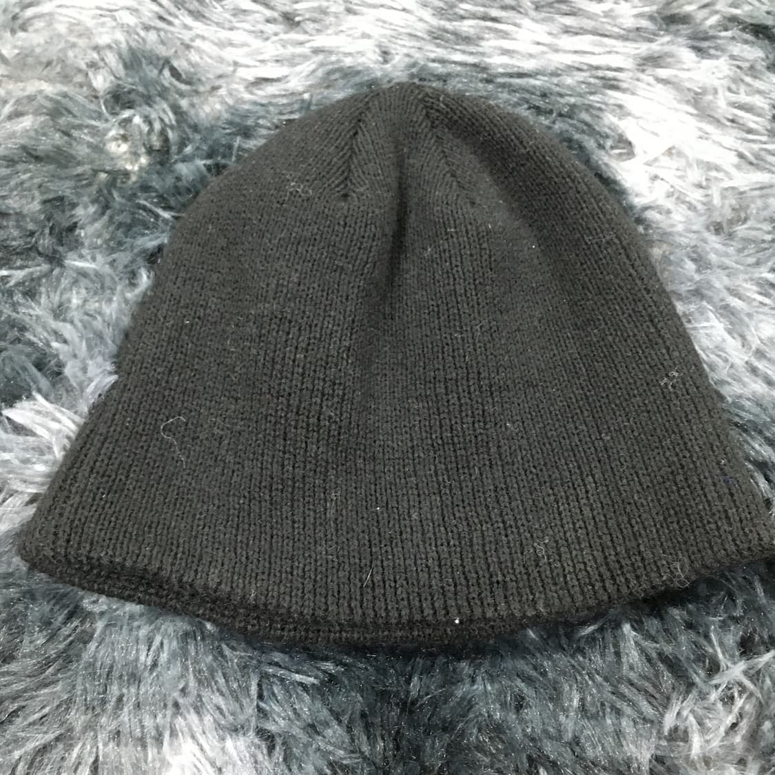 투티/0372 OY 메탈 로고 비니 블랙 빈티지 세컨핸즈 상품이미지3