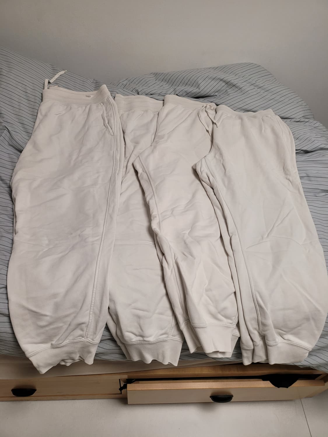 유니클로 스웨트 팬츠 3XL 사이즈 4장 일괄  상품이미지1