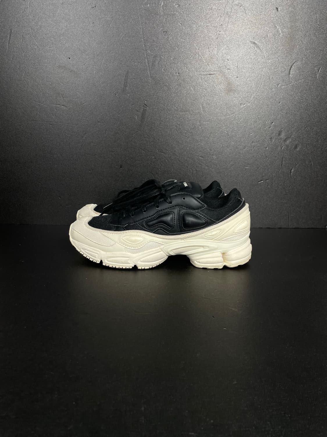 [250] 라프시몬스 X 아디다스 오즈위고 스니커즈 상품이미지3