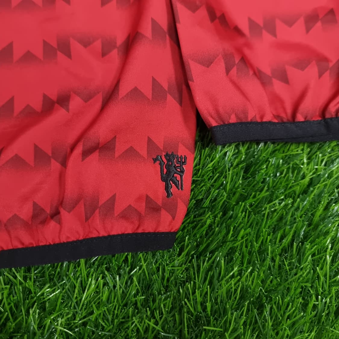 15-16시즌 맨체스터 유나이티드 아디다스 바람막이 상품이미지5