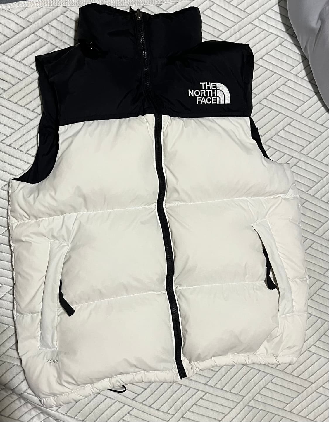 노스페이스 눕시 화이트 블랙 조끼 베스트 상품이미지1