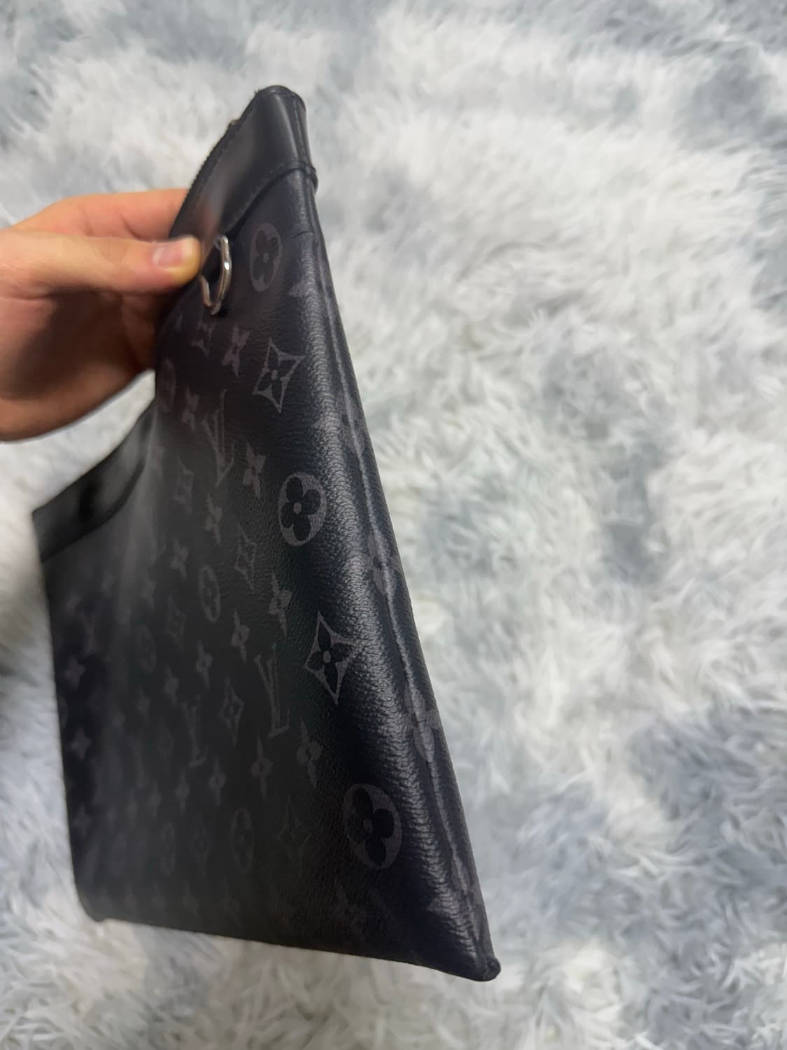 루이비통 이클립스 아폴로 포쉐트 클러치 상품이미지3