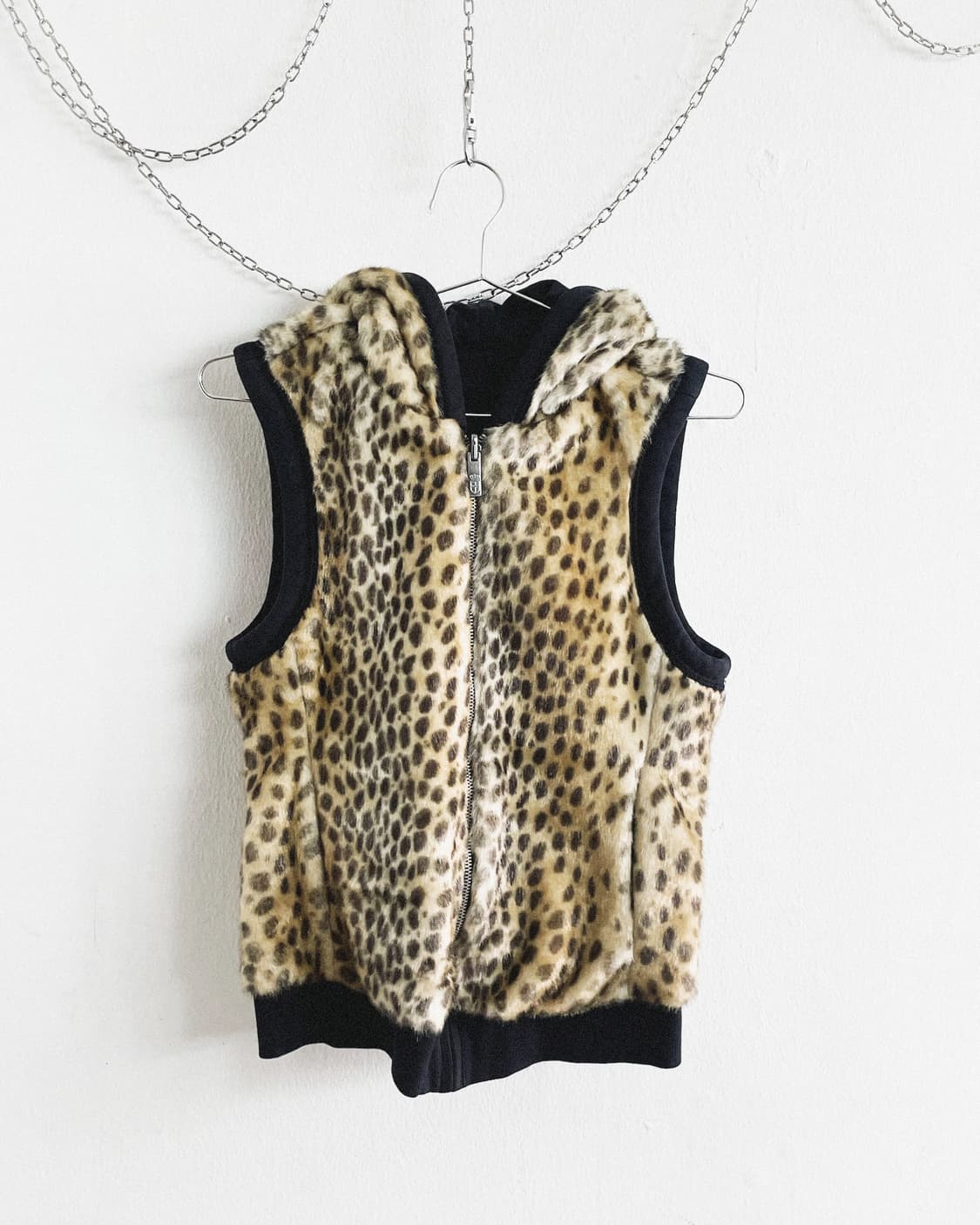 쥬시꾸뛰르 faux fur 레오파드 후드 베스트 상품이미지5