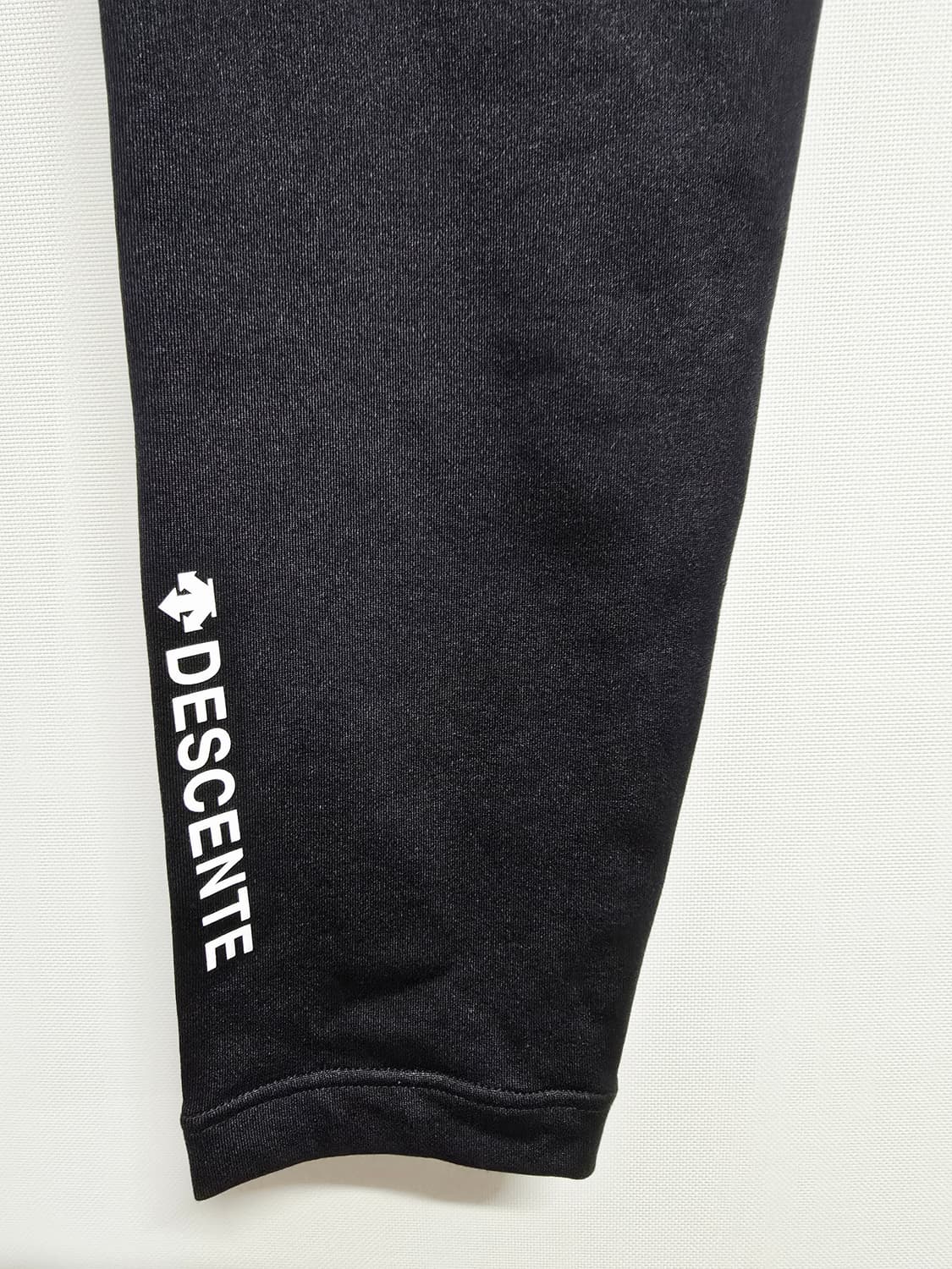 데상트 블랙 스포츠 레깅스 상품이미지7