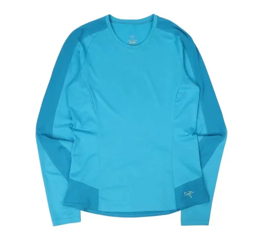 아크테릭스 라이트 블루 크루 롱슬리브 상품이미지1