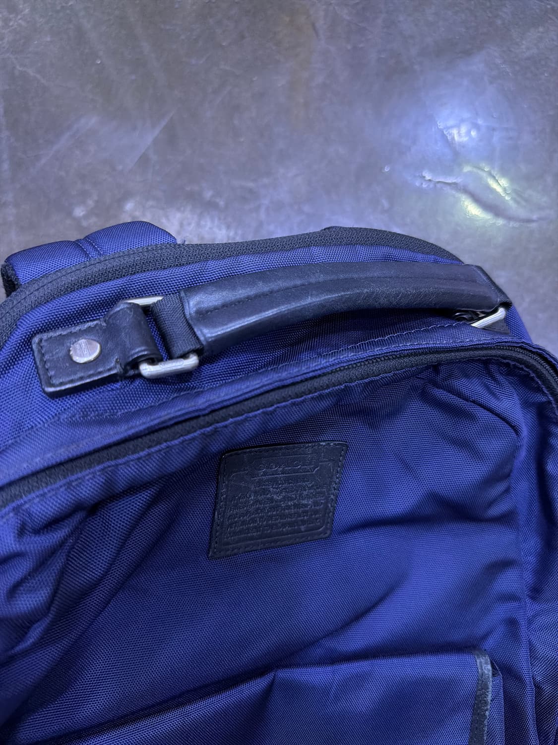 코치 보야지 백팩 네이비 가방 상품이미지4