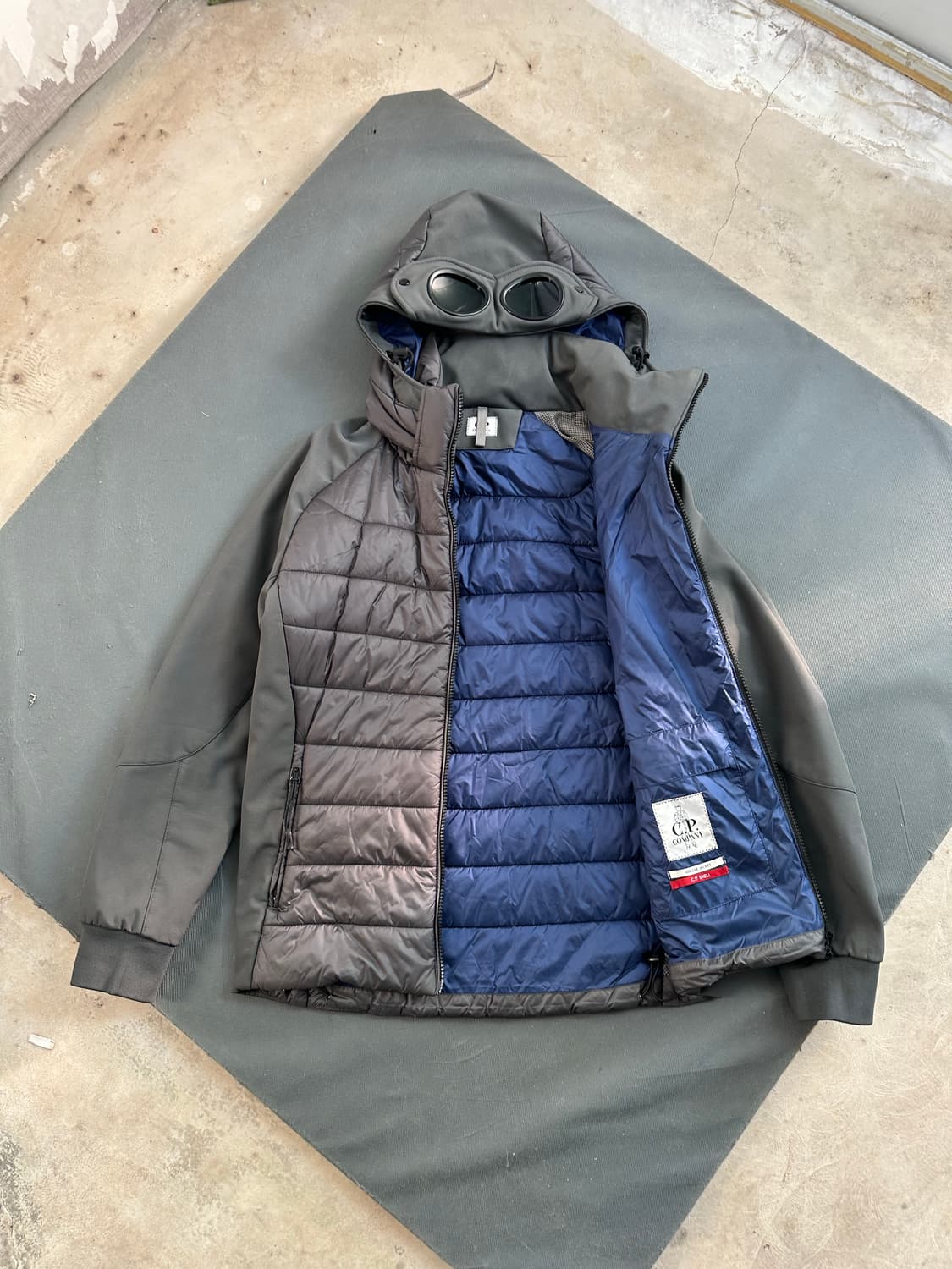 씨피컴퍼니 고글 패딩 자켓 46(90-95) 상품이미지1