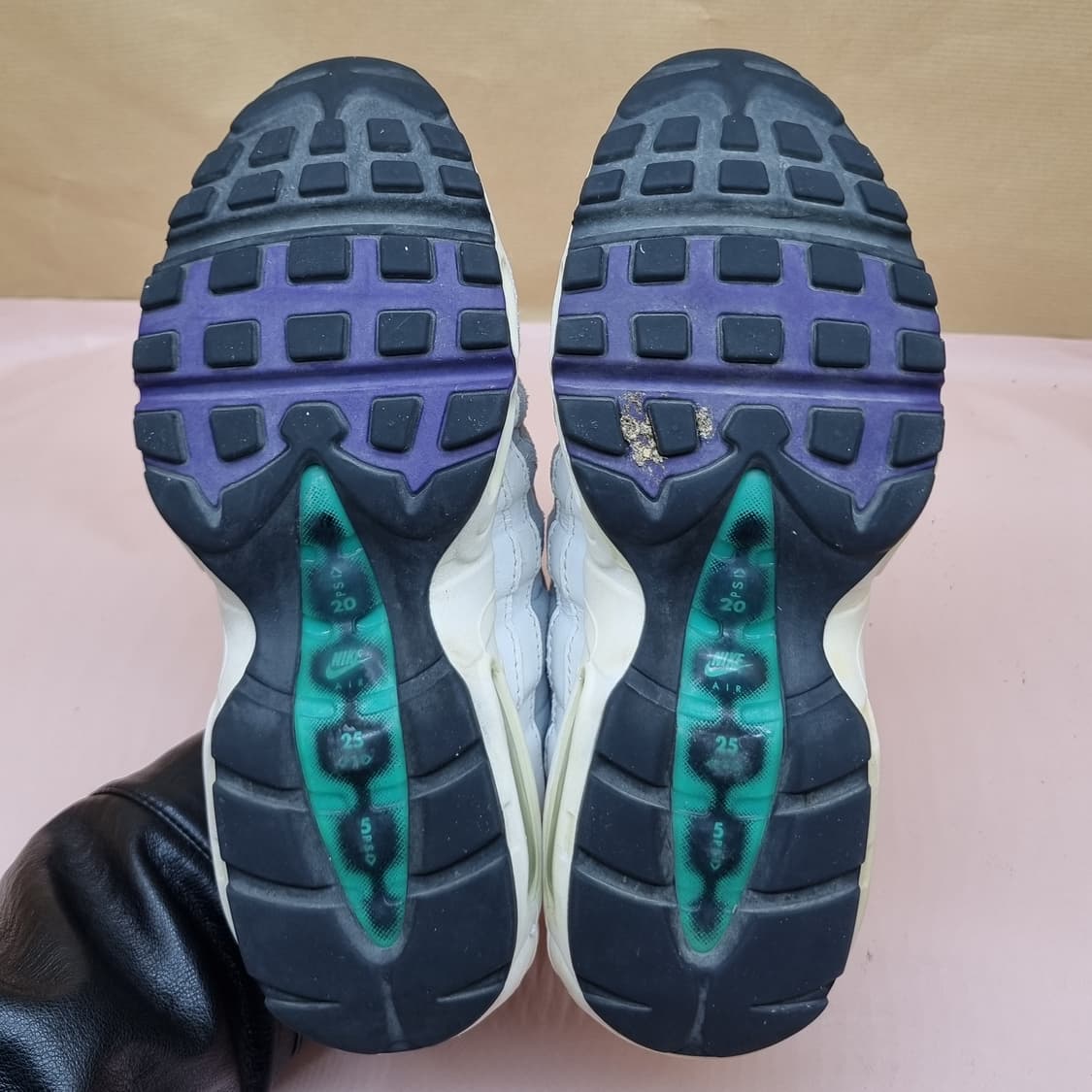 나이키 에어맥스 95 여성운동화230  상품이미지3