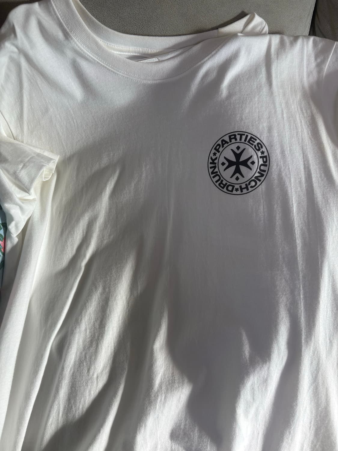 펀치드렁크파티즈 반팔 티셔츠 1 상품이미지2