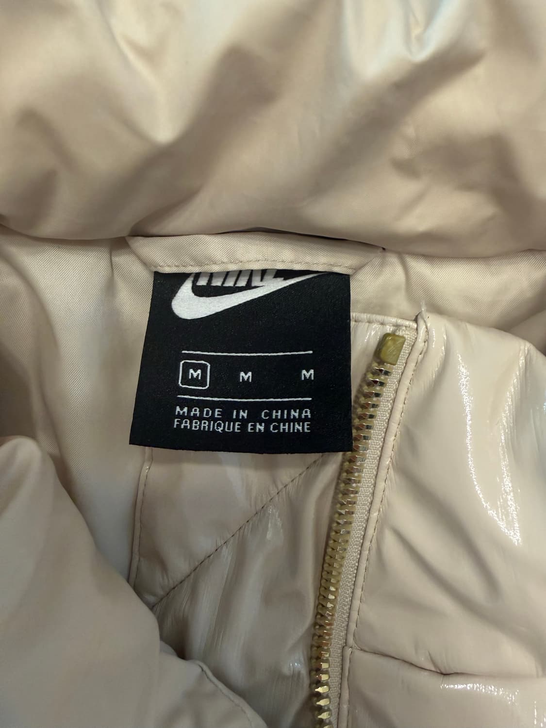 나이키 글로시 패딩 M 정품 상품이미지8