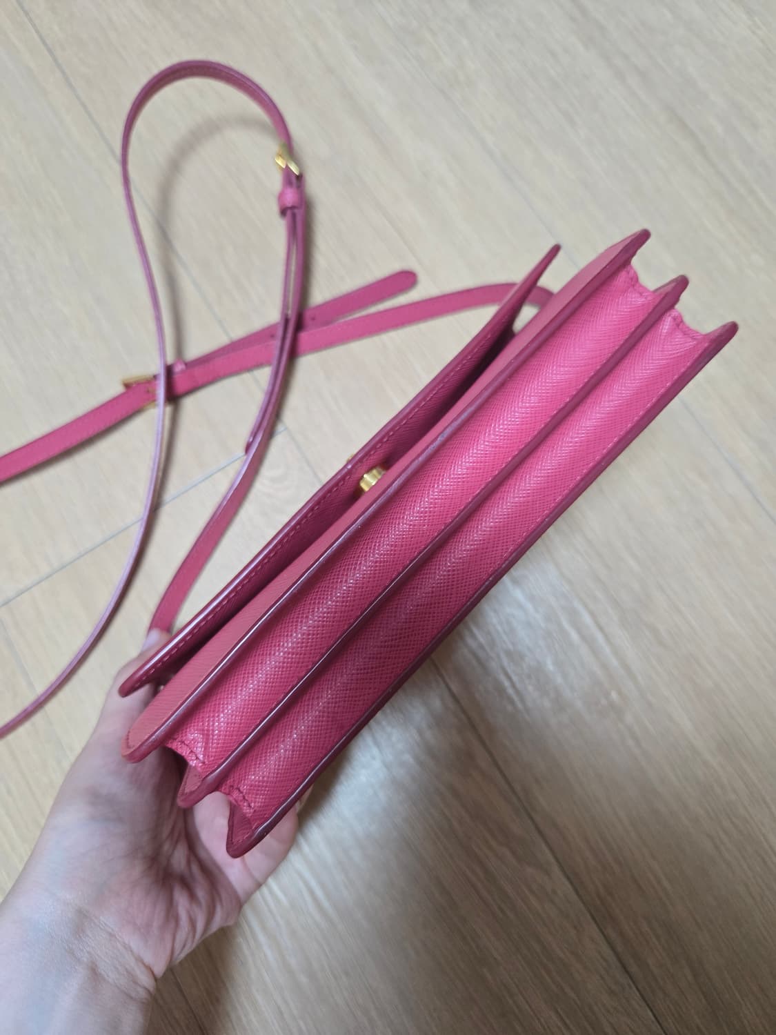 프라다 사피아노 가죽 미니백 핑크 상품이미지7