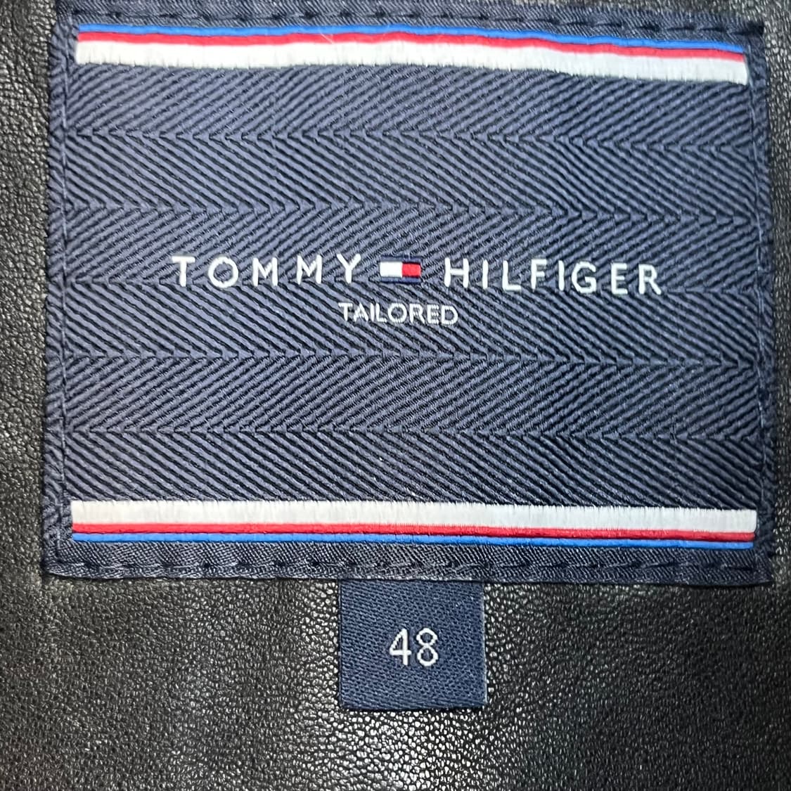 타미힐피거 남성 양가죽 레더암 자켓 (48) 팔쪽 색나감 상품이미지3