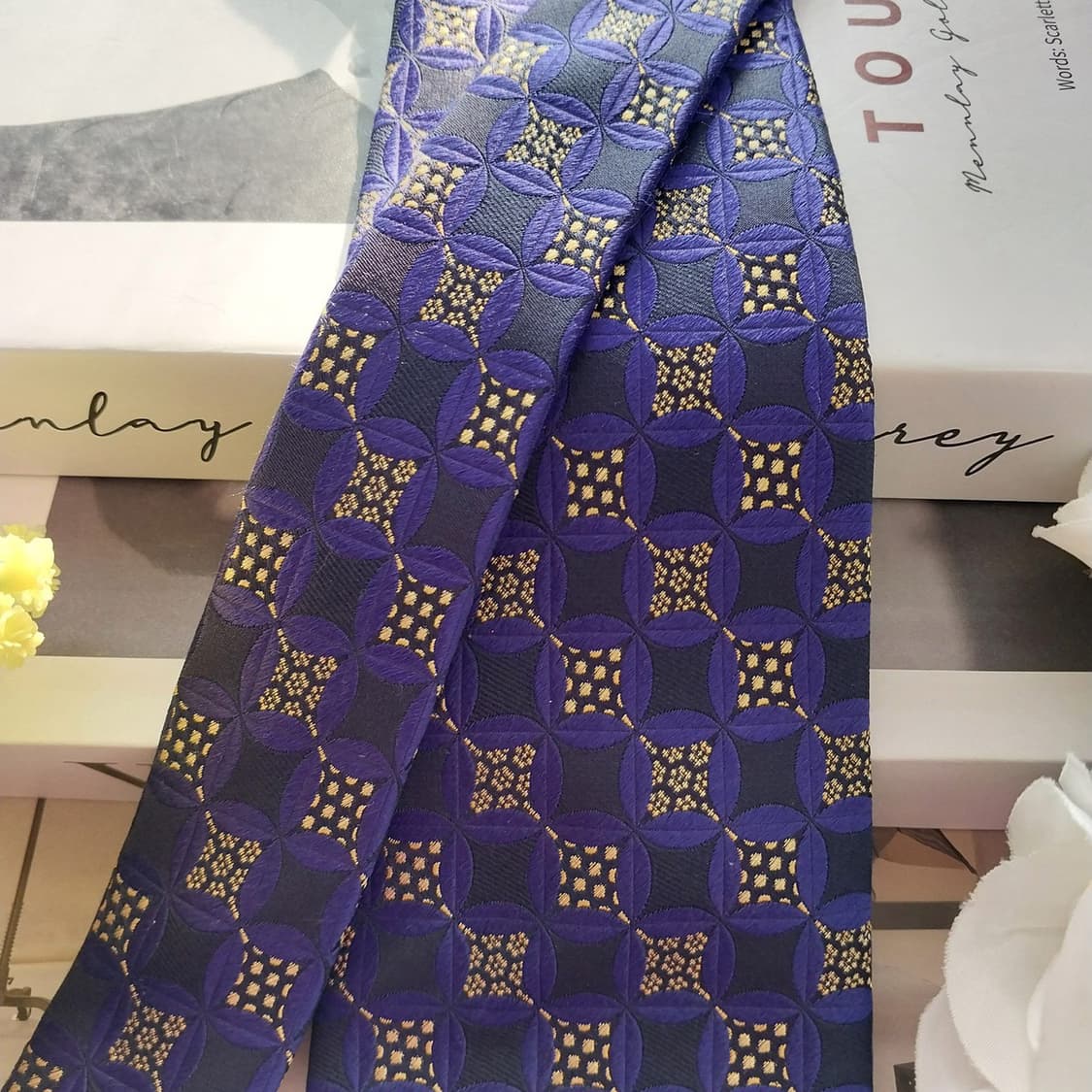 니나리치 실크 네이비 기하 패턴 넥타이 9.3cm A+등급 K1340
 상품이미지4