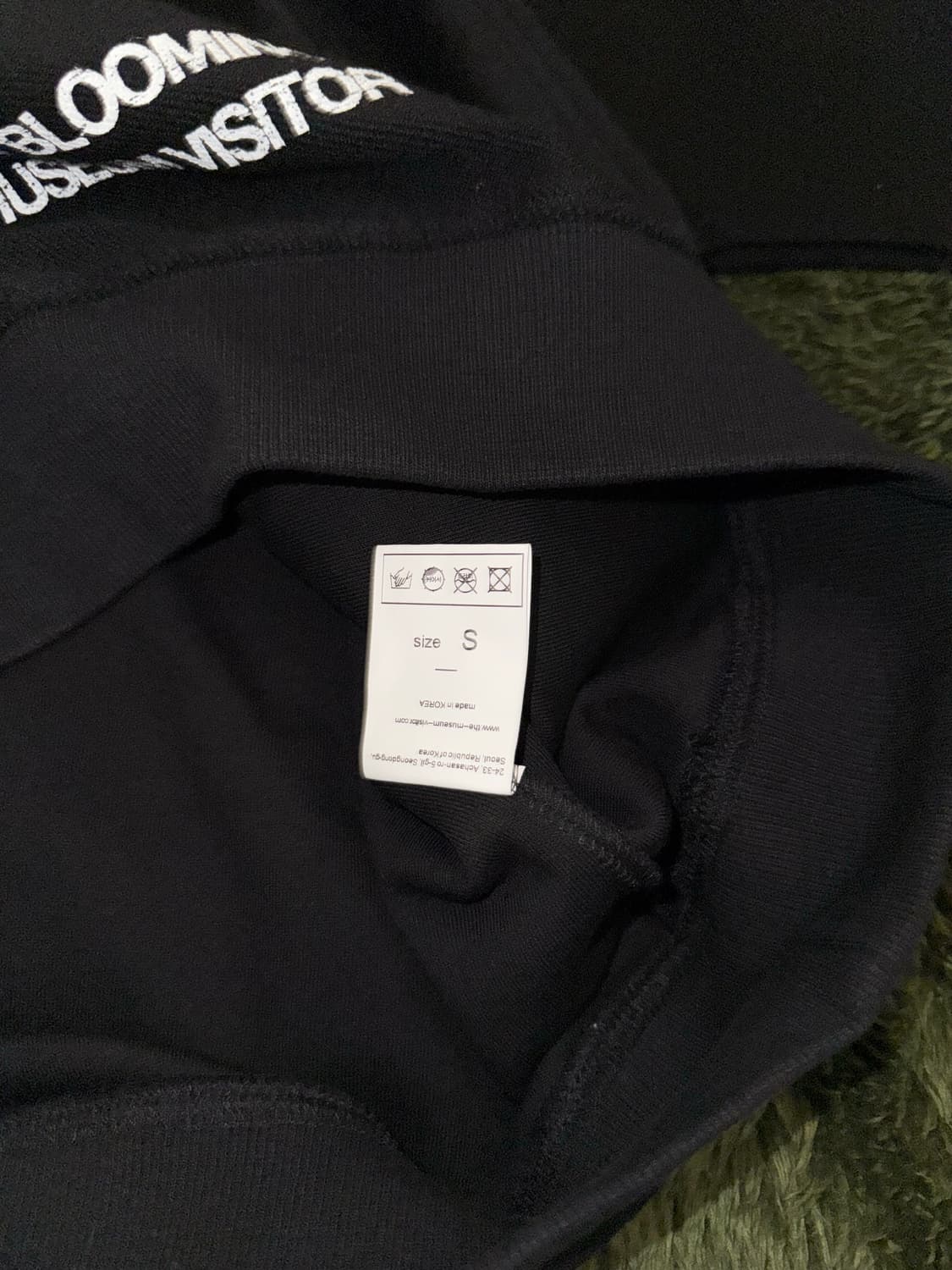 [S] 더뮤지엄비지터 하트 프린티드 인사이드 아웃 스웻셔츠 상품이미지6