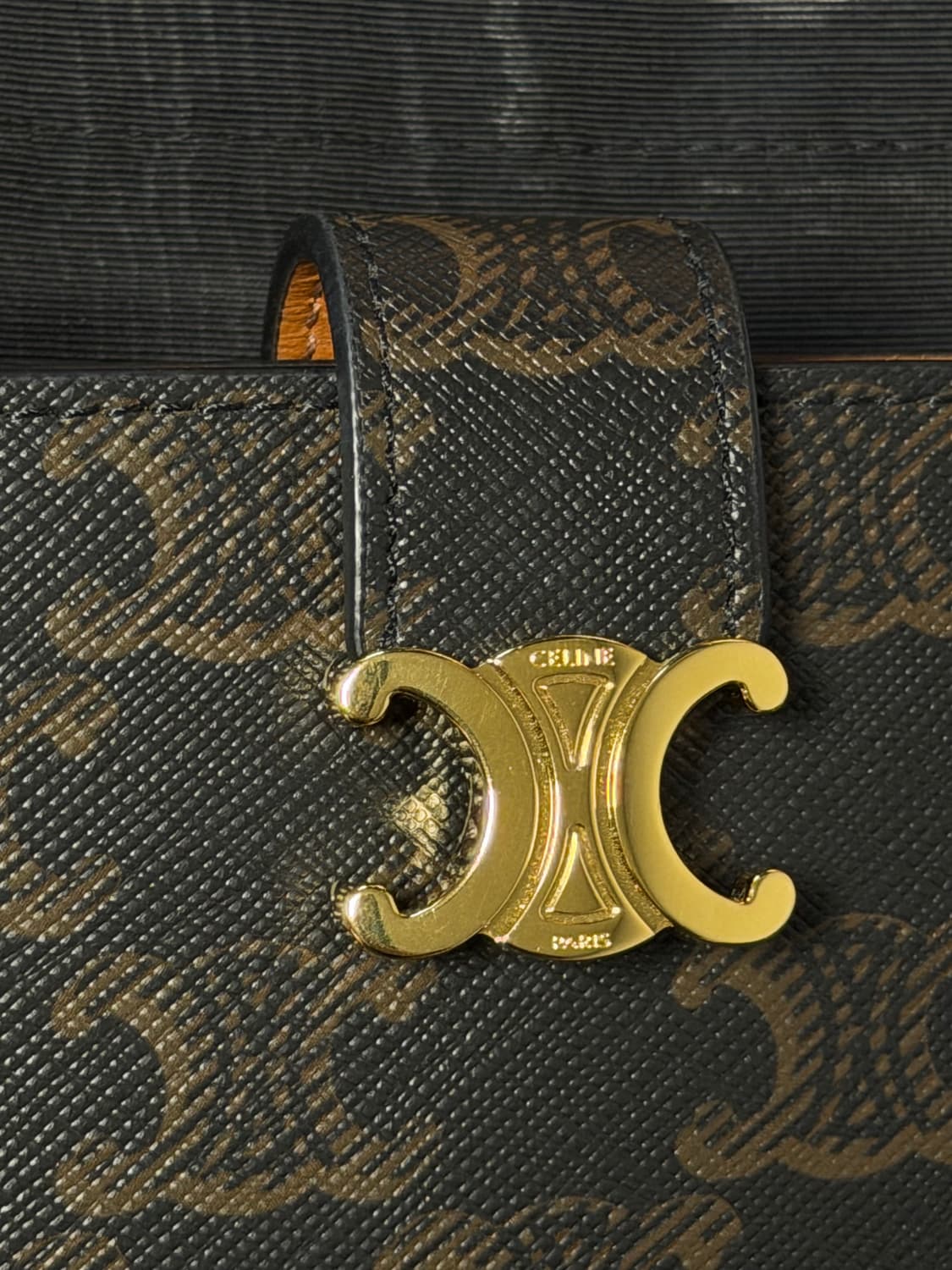 셀린느 트리옹프 아코디언 지갑 상품이미지4