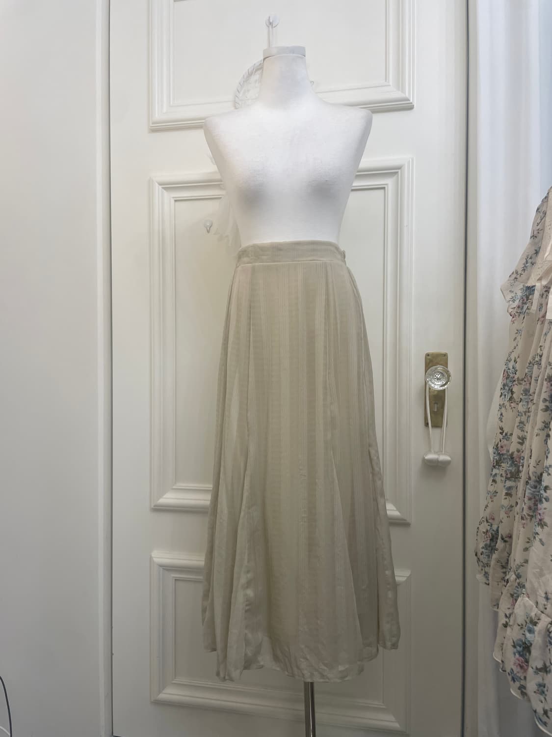 beige stripe flare banding skirt(size-L) 상품이미지1