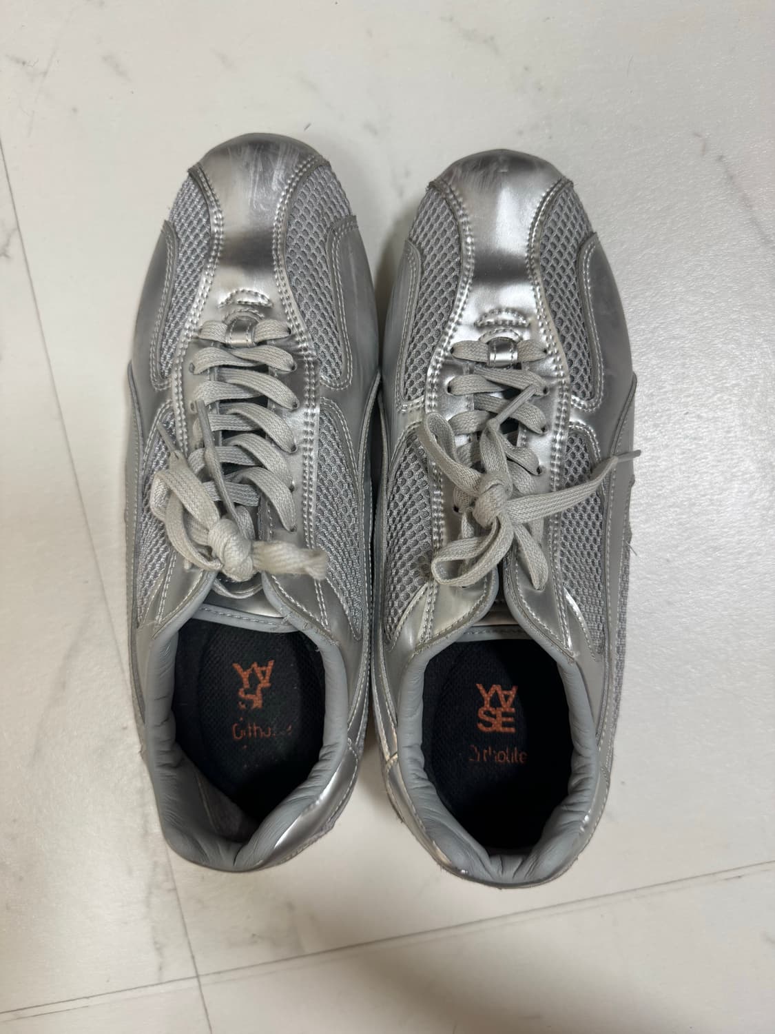 야세 스파이더레더 스니커즈 실버 상품이미지2