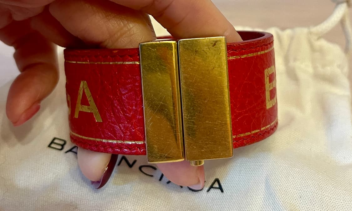 발렌시아가 Balenciaga 로고 커프 레더 팔찌 레드 M  상품이미지4