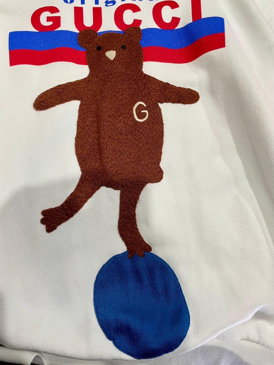 구찌 오리지널 베어 맨투맨 화이트 XS 매장판 상품이미지2