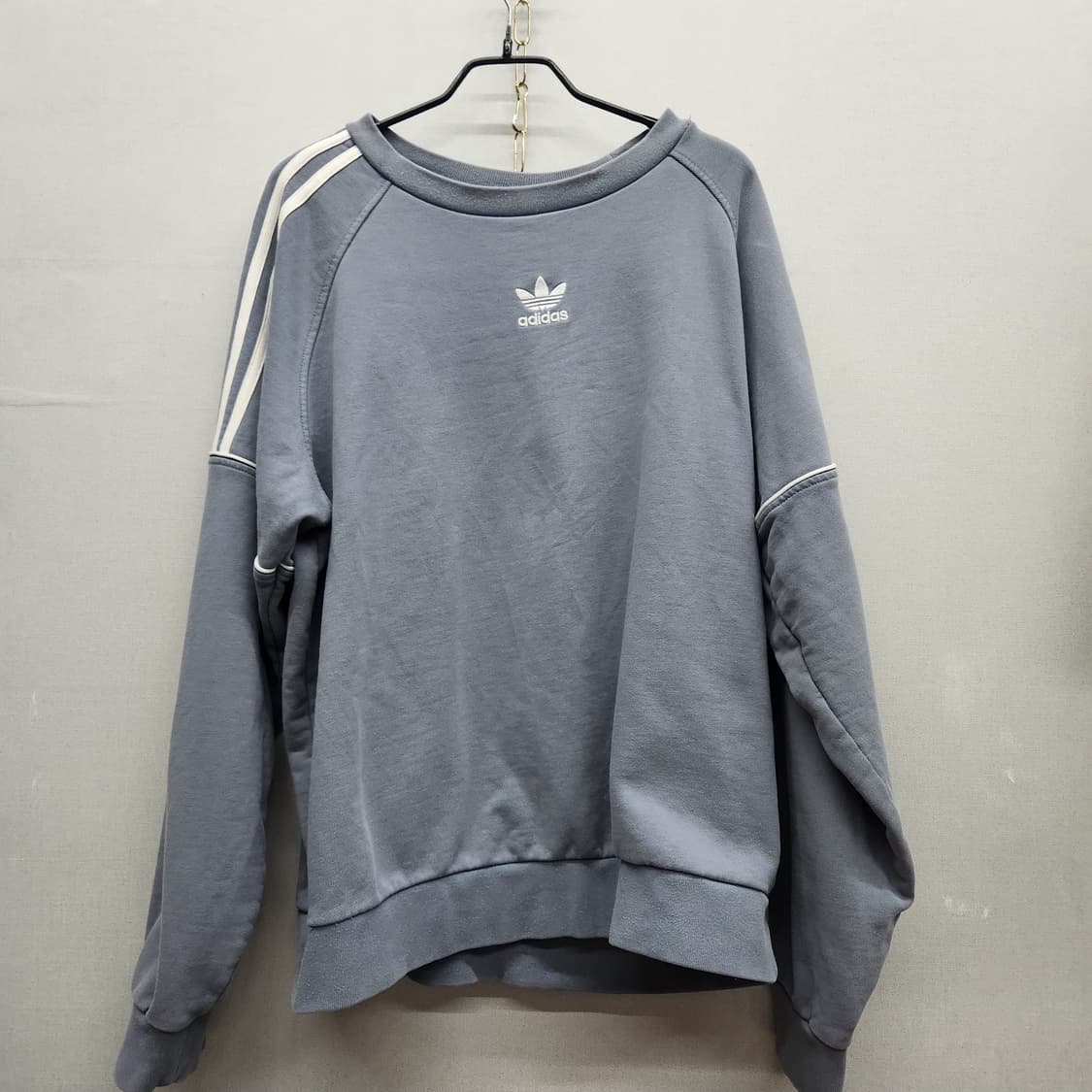 아디다스 삼선 센터 로고 오버핏 맨투맨 L(XL) 상품이미지1