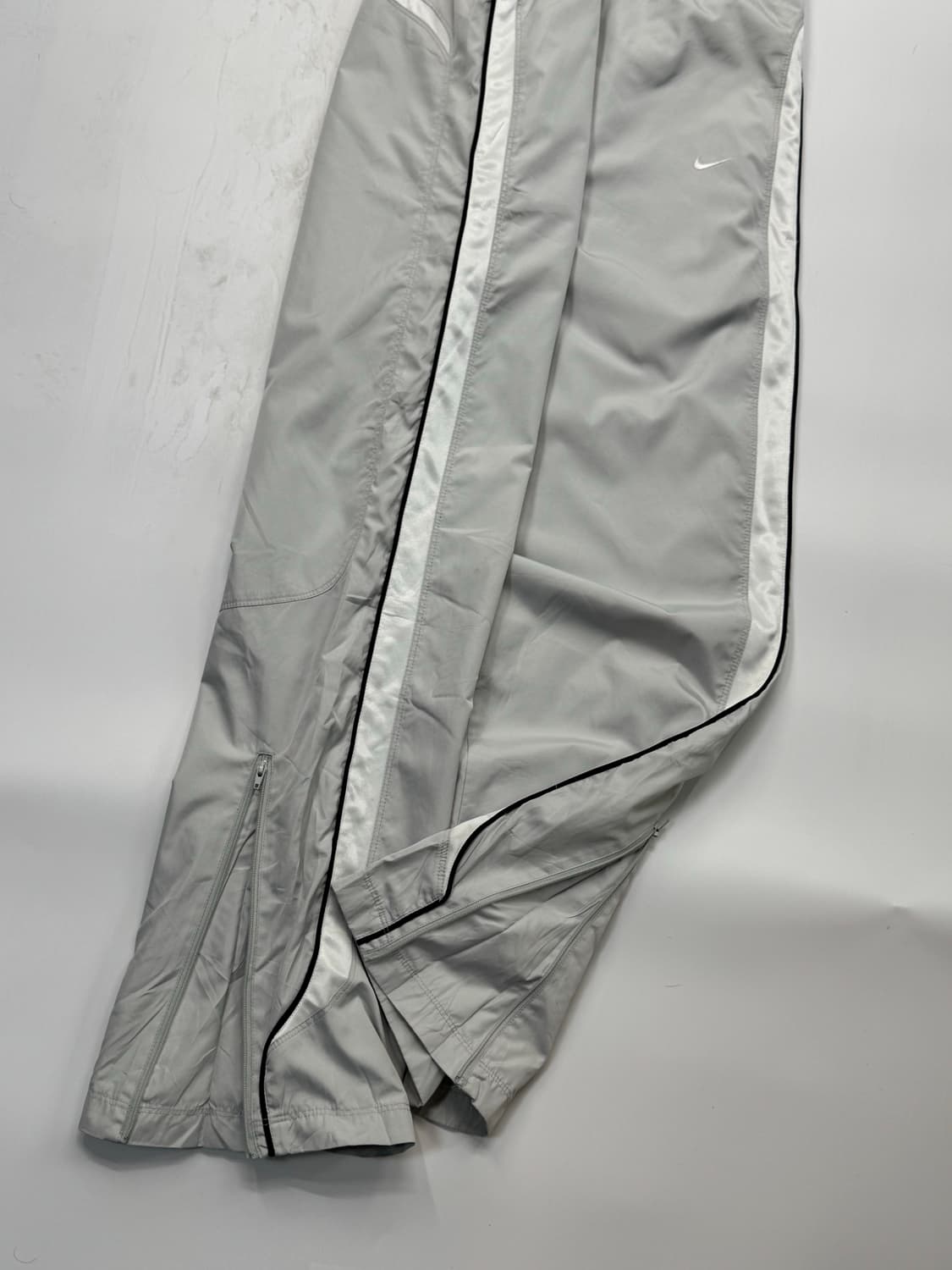 대장 나이키 사이드라인 라이트그레이 트랙팬츠 바람막이 바지 상품이미지3