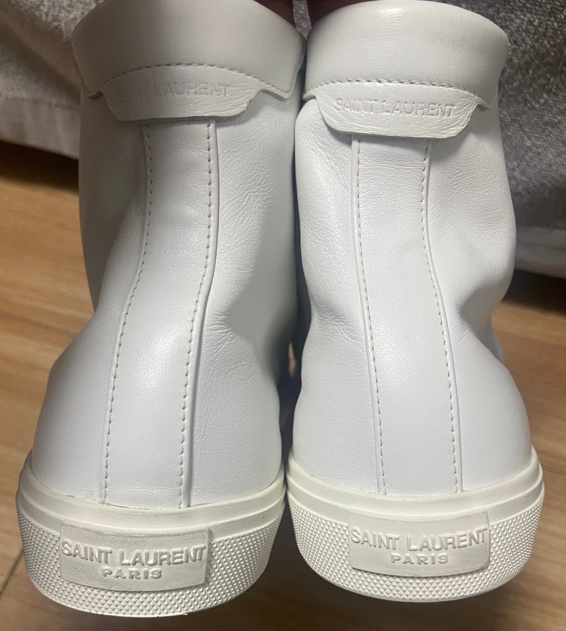 생로랑 화이트 레더 말리부 스니커즈 하이 42 가죽 상품이미지2