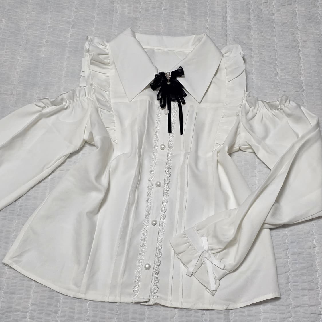 양산형지뢰계st 화이트 레이스셔링 숄더트임 블라우스 상품이미지5