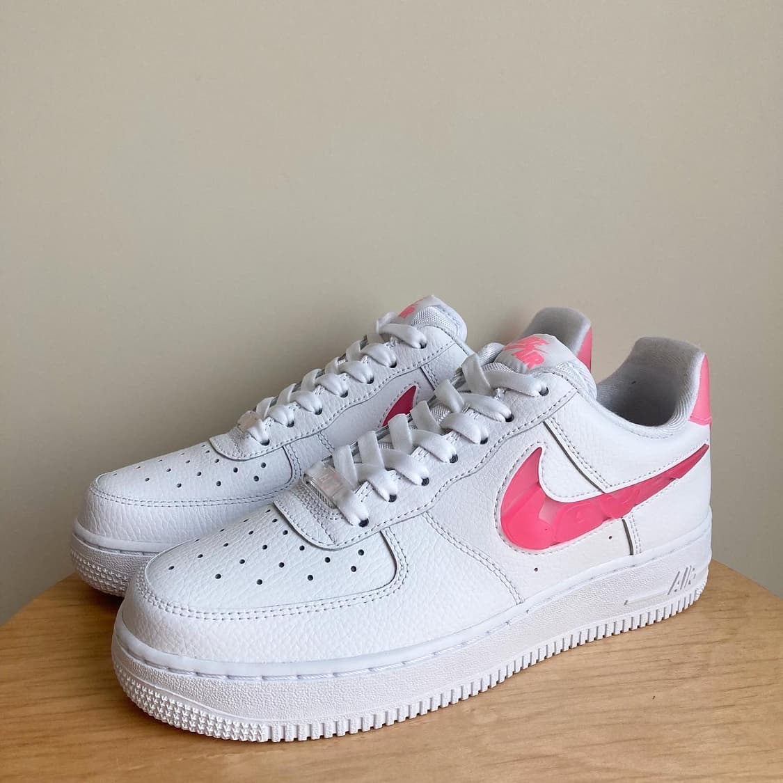 나이키 에어포스 1 로우 ‘발렌타인데이’ 상품이미지1