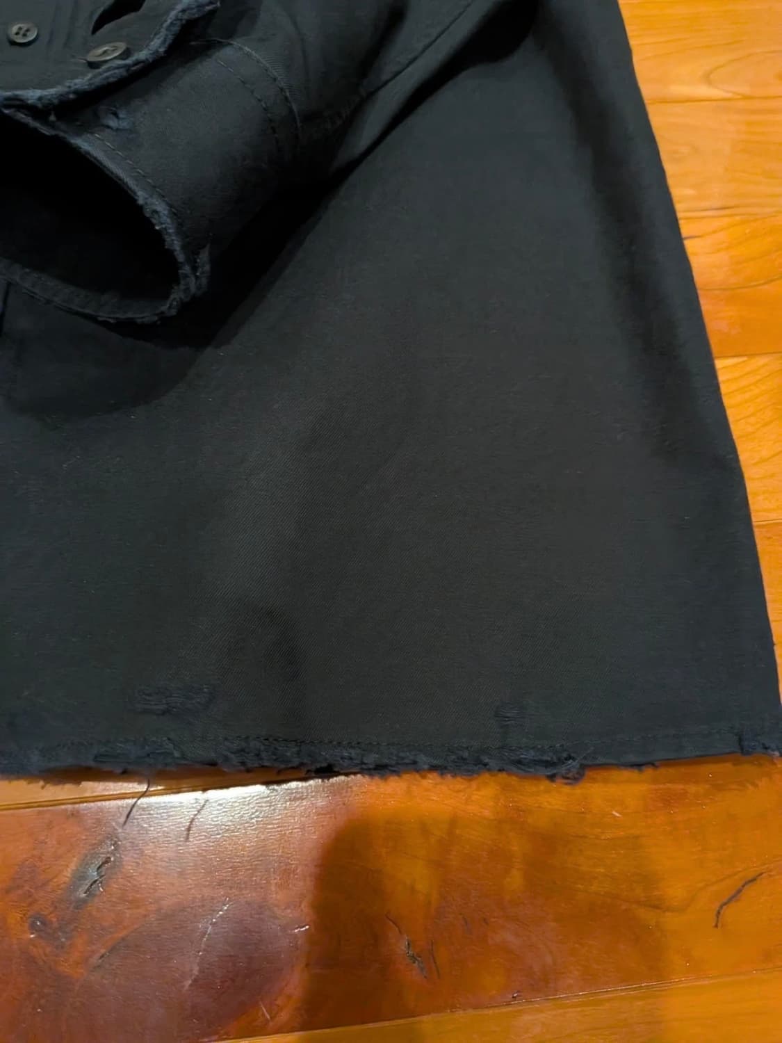 발렌시아가 디스 셔츠 상품이미지3