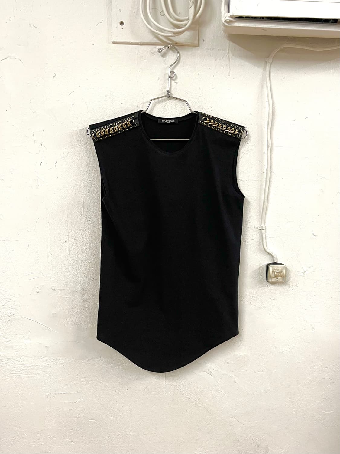 발망 2011SS 데카르넹 레더 메탈 체인 견장 슬리브리스 상품이미지1