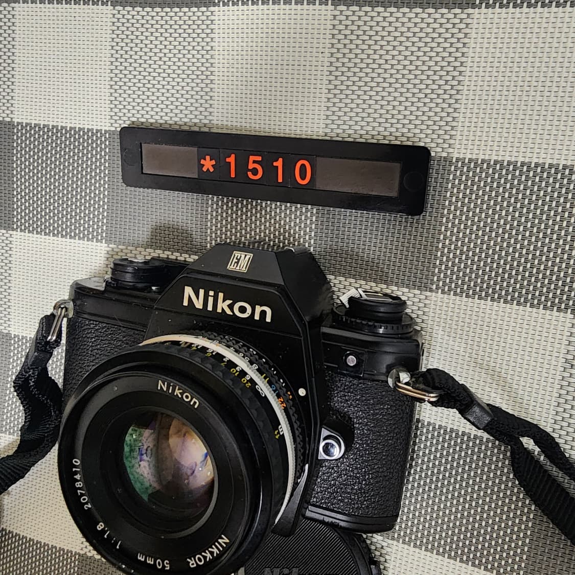 니콘 EM 필름카메라 1.8 단렌즈 블랙바디 상품이미지2