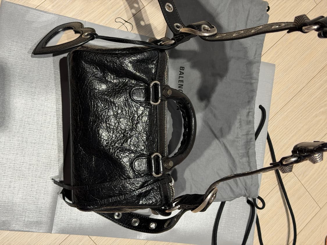 발렌시아가 르카골 미니 더플백 블랙 (상태최최고,쇼핑백,더스트백) 상품이미지4