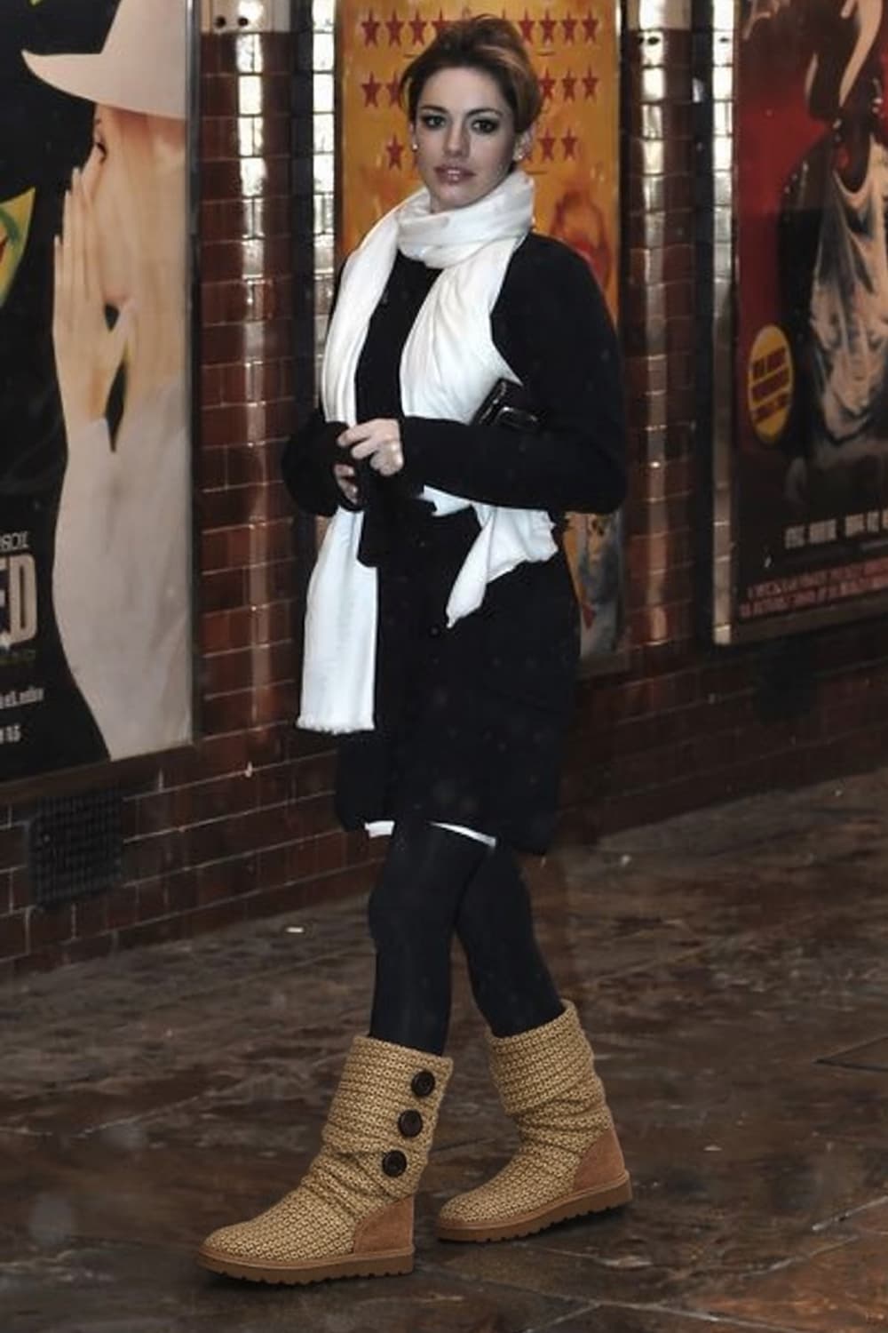 어그 UGG 카디 니트 부츠 (230-235) 베이지 핑크 상품이미지5