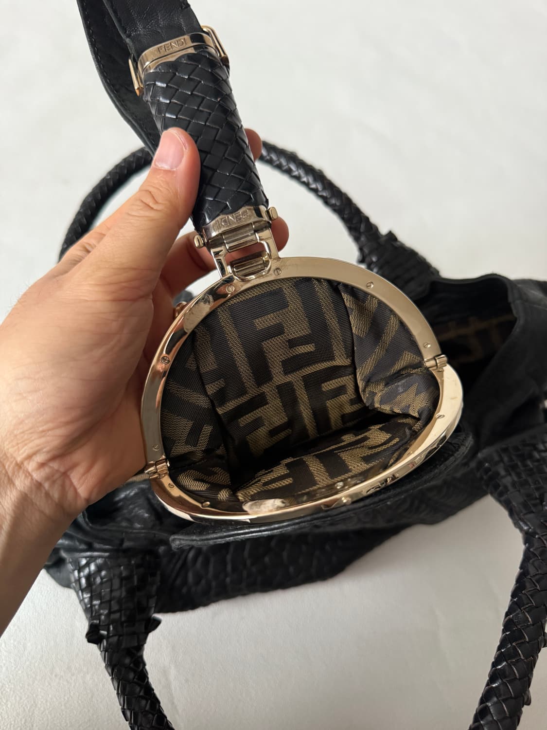 펜디(FENDI) 레더 숄더백(ITALY) 상품이미지7