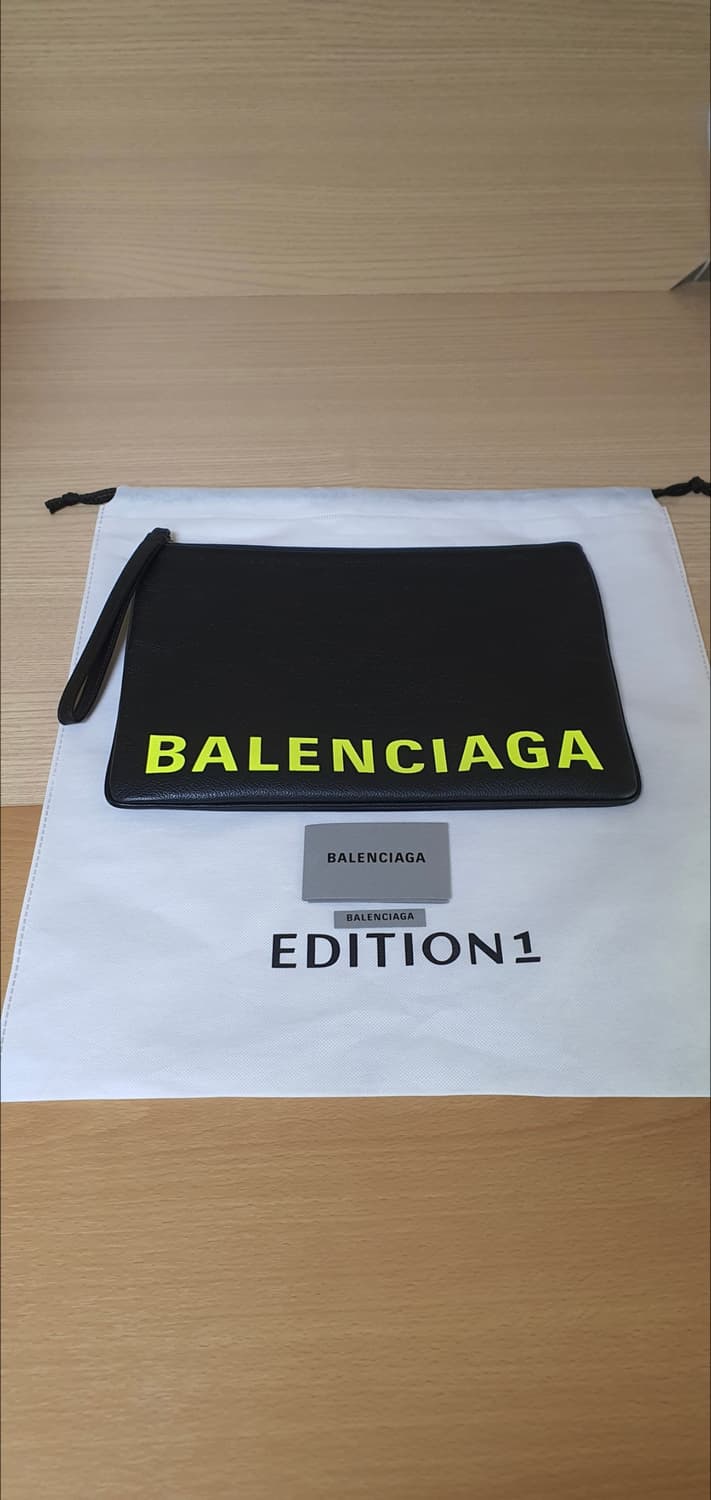 발렌시아가 클러치/클러치백 라지 정품S급(감정O) 상품이미지1