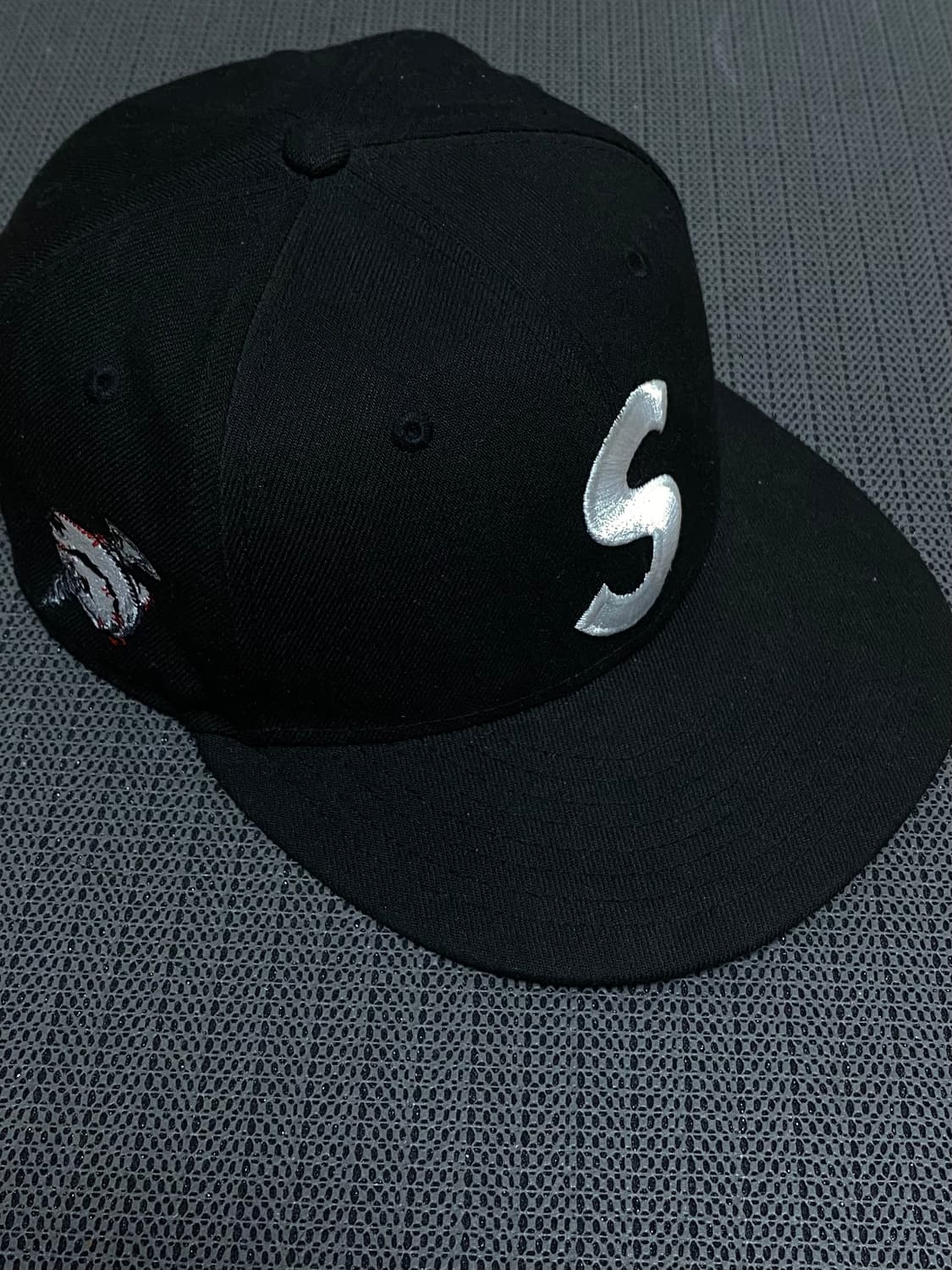 뉴에라 슈프림 714/57.7cm 상품이미지1