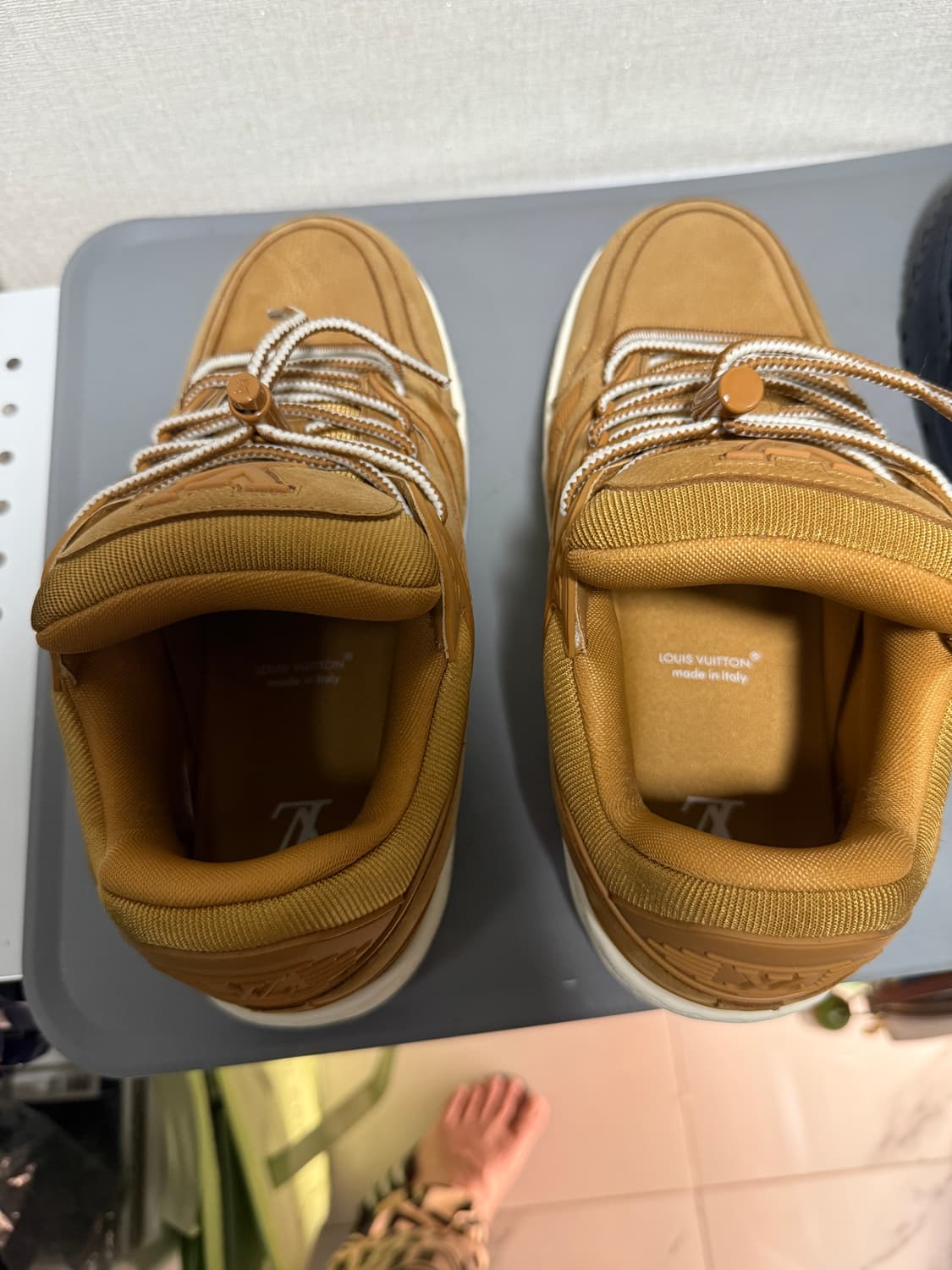 루이비통 맥시 브라운 스니커즈 7.5사이즈 상품이미지2