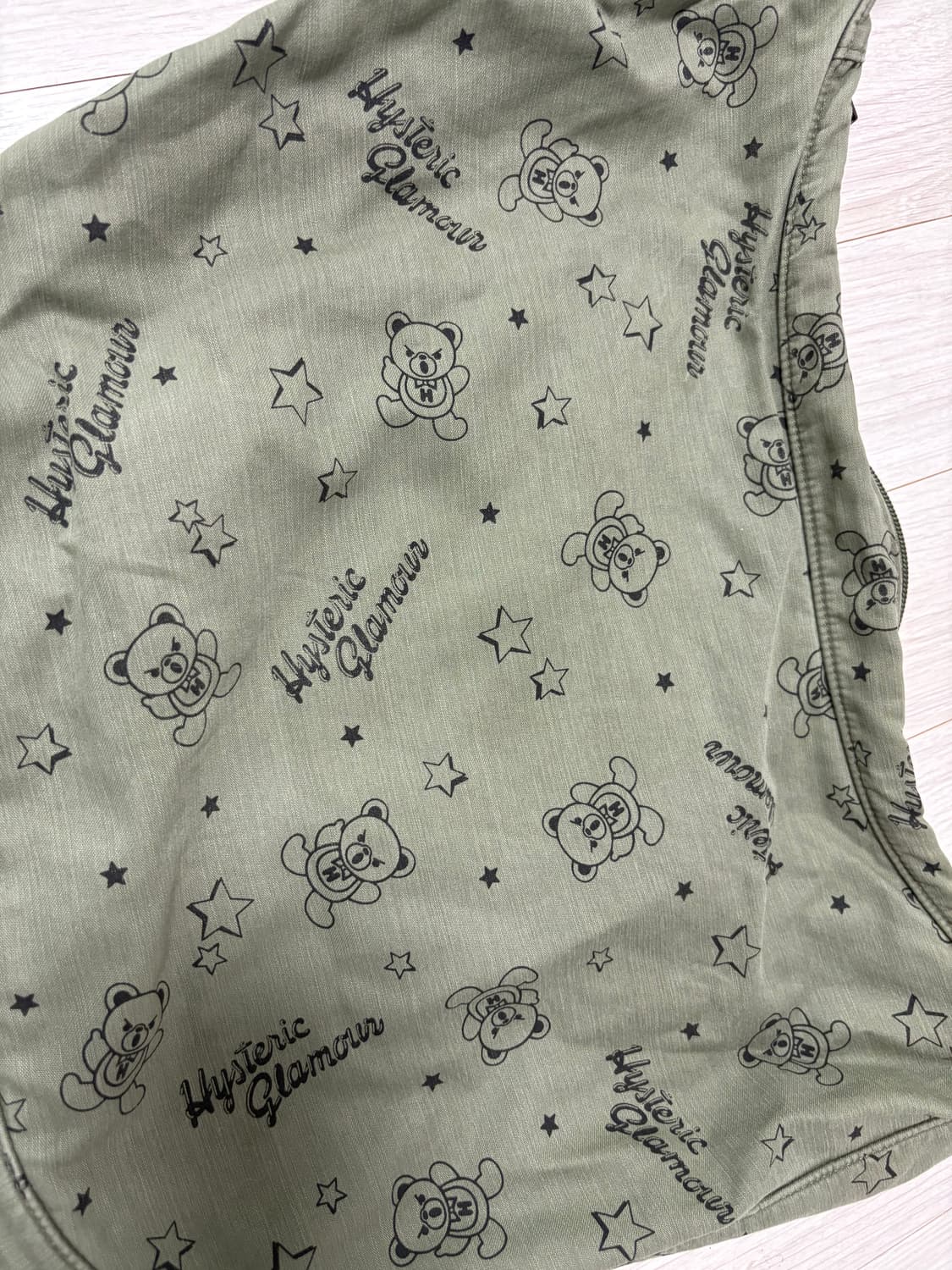 히스테릭 글래머 카키 퍽베어 크로스백 상품이미지2