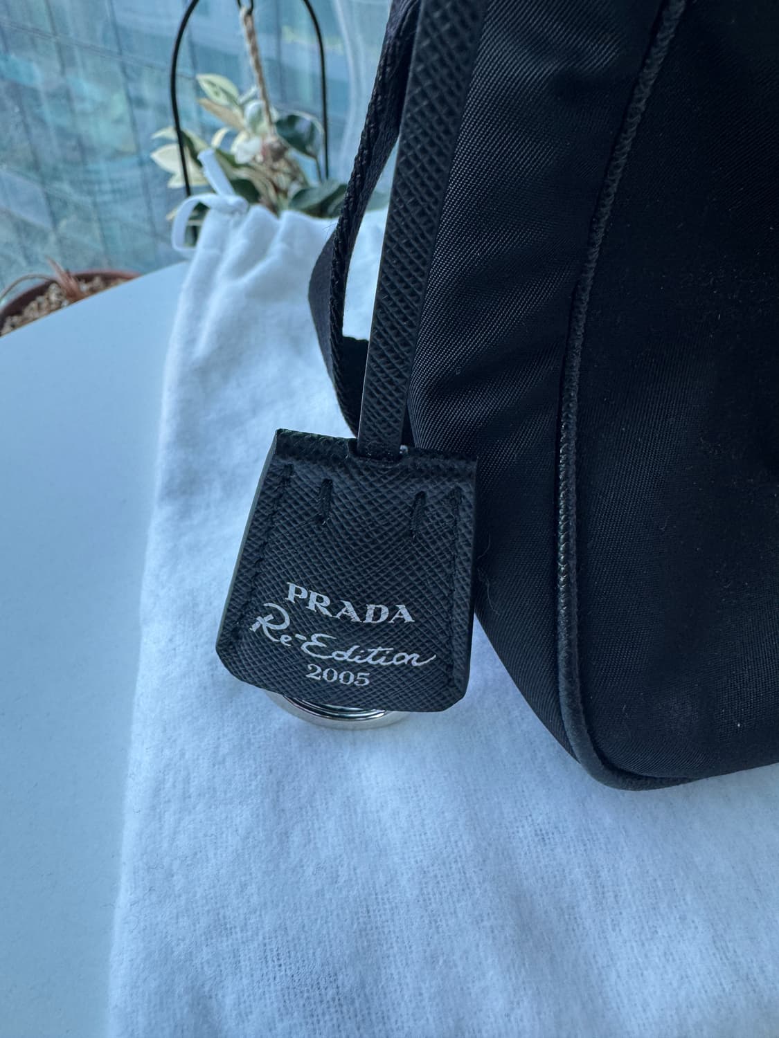 프라다 리에디션 2005 리나일론 테수토 호보택 크로스백 상품이미지3