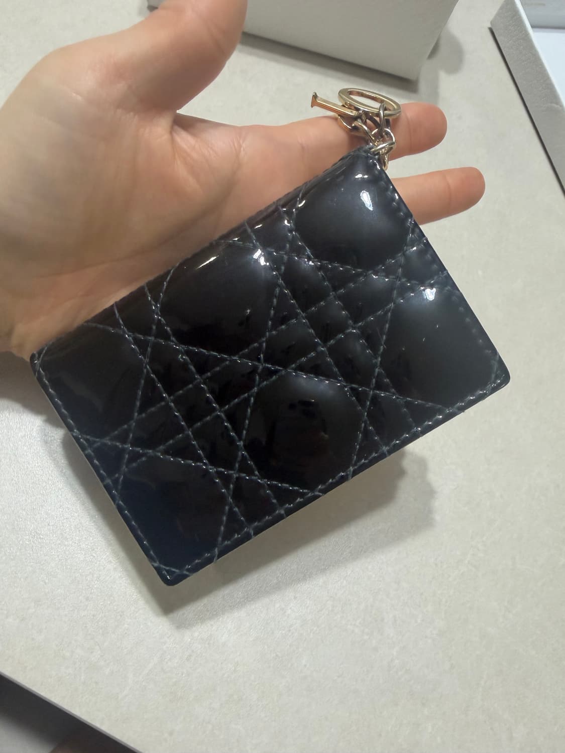 디올 까나쥬 볼륨 카드지갑 상품이미지8