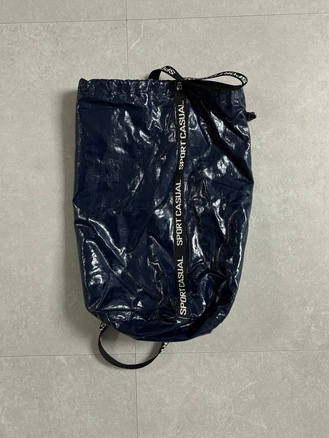 헤리티지 플로스 페이턴트 스포츠백 네이비 상품이미지1