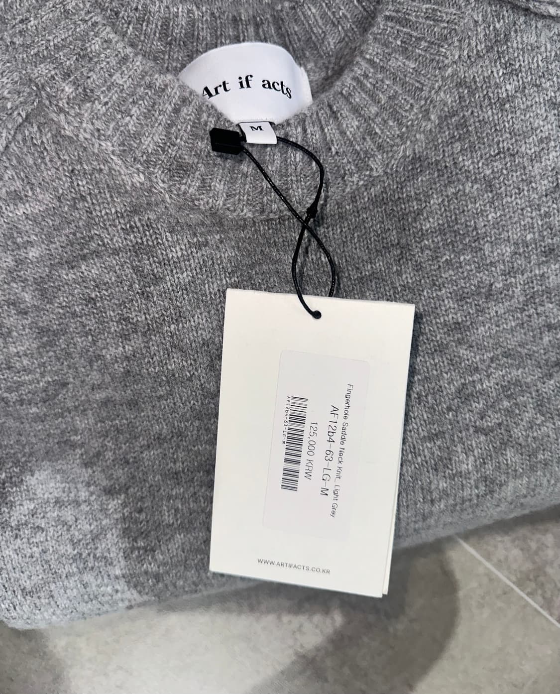 [택 달림] 아트이프액츠 핑거홀 니트 Light Grey M 상품이미지3
