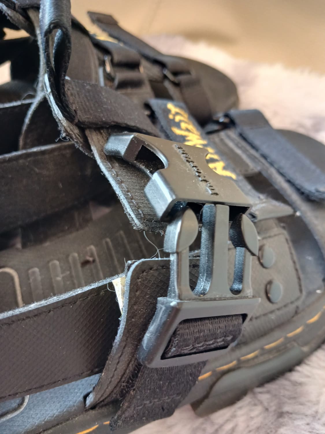 닥터마틴 정품 여성 스트랩 샌들 UK.6 사이즈 (뒷면 높이 4센치) 상품이미지7