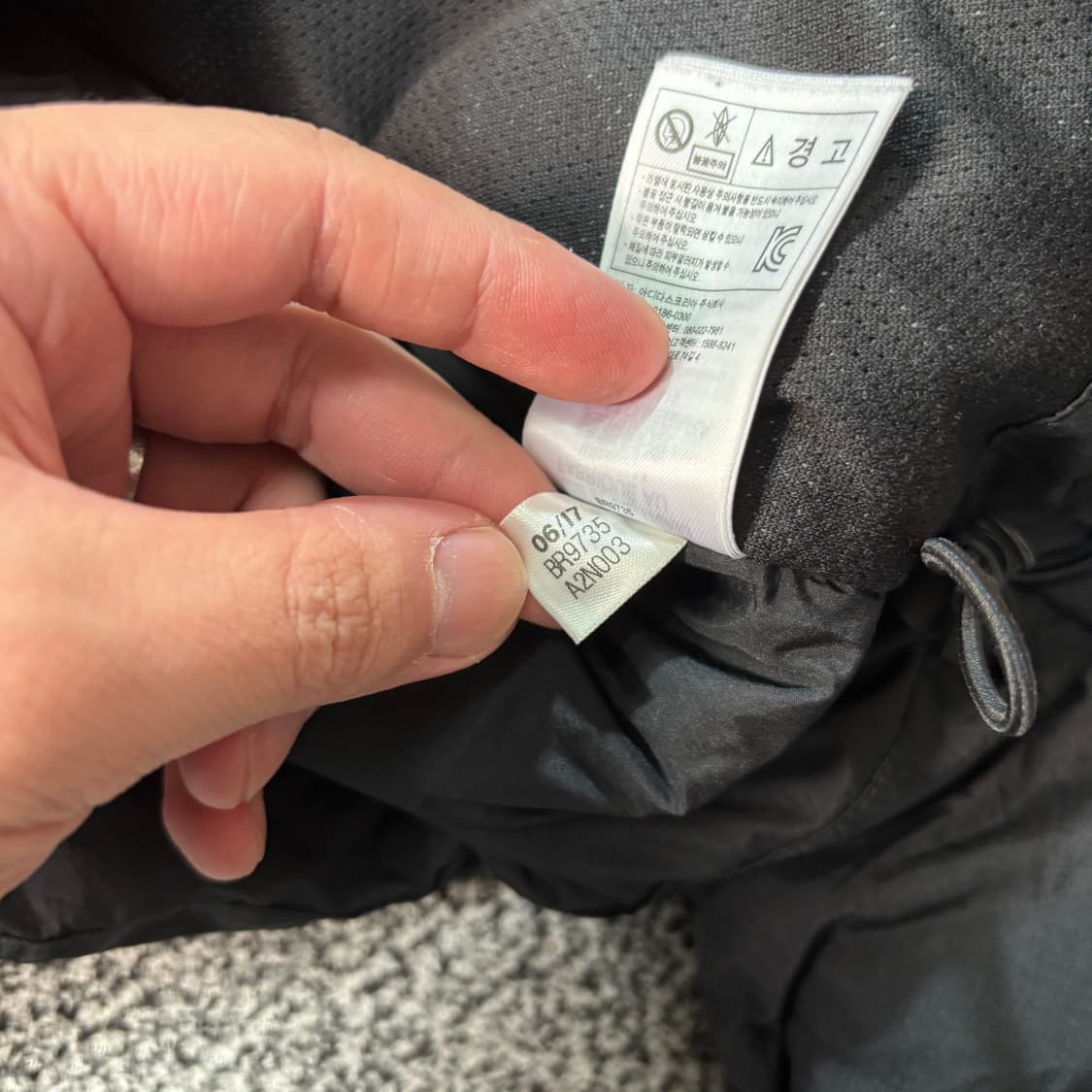 아디다스 슈퍼스타 투웨이 다운 패딩 자켓 블랙 (100) 상품이미지5