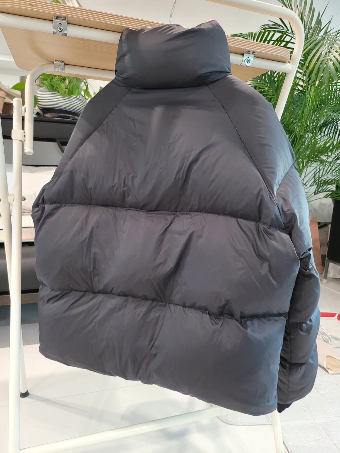 🖤 한 끗 차이 핏이 예술! 시크한 블랙 크롭 여성  퍼퍼 패딩 상품이미지2