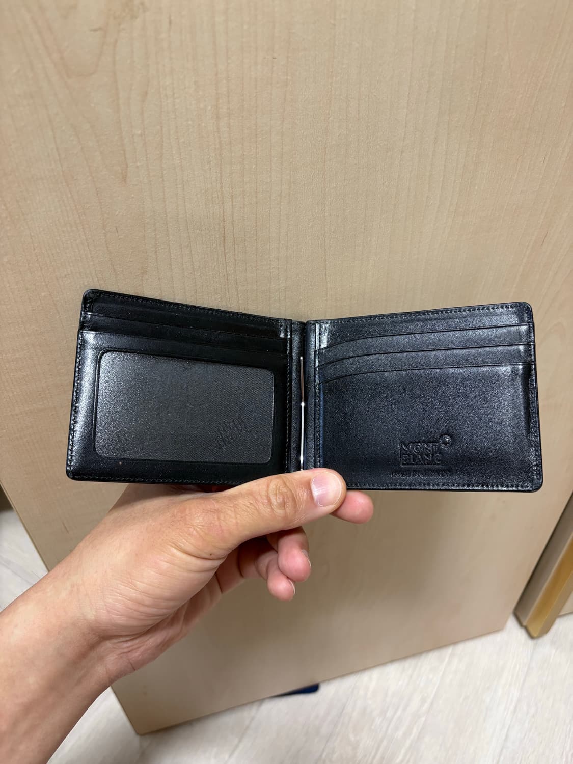 몽블랑 마이스터스튁 머니클립 4cc 블랙 상품이미지2