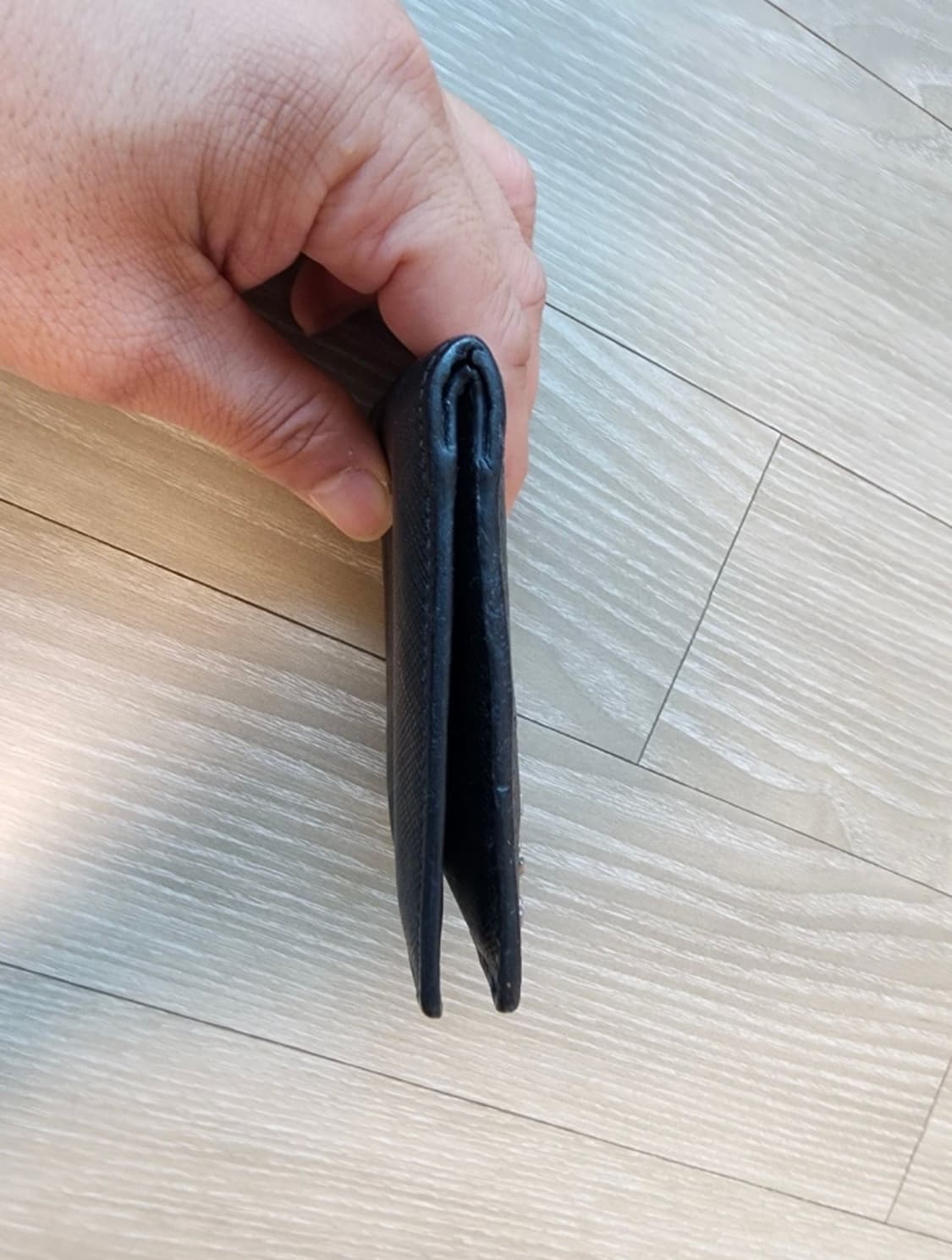 프라다 백화점 정품 남성 반지갑 팝니다 상품이미지8