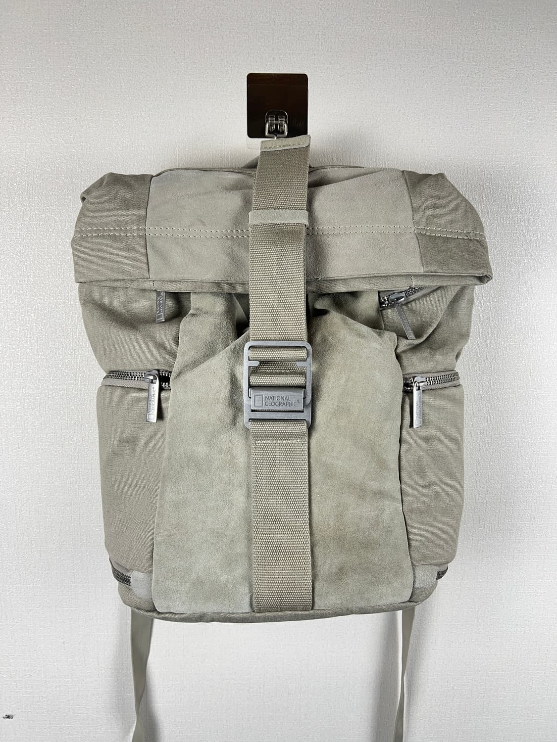 [택포] 내셔널지오그래픽 프라이빗컬렉션 미디엄 백팩 (NG P5090) 상품이미지3