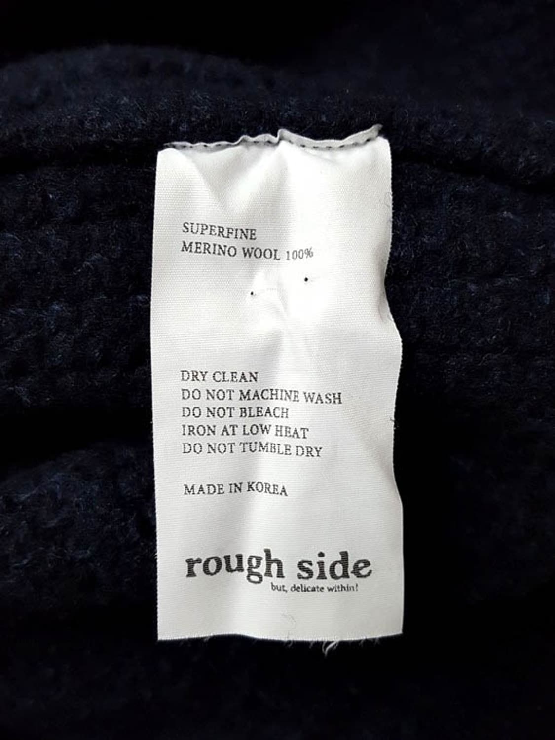 러프사이드 크루넥 니트 가디건 네이비 2
​ 상품이미지7