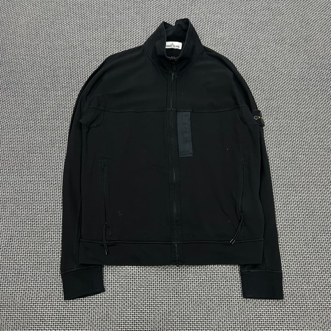 스톤아일랜드 집업 상품이미지1